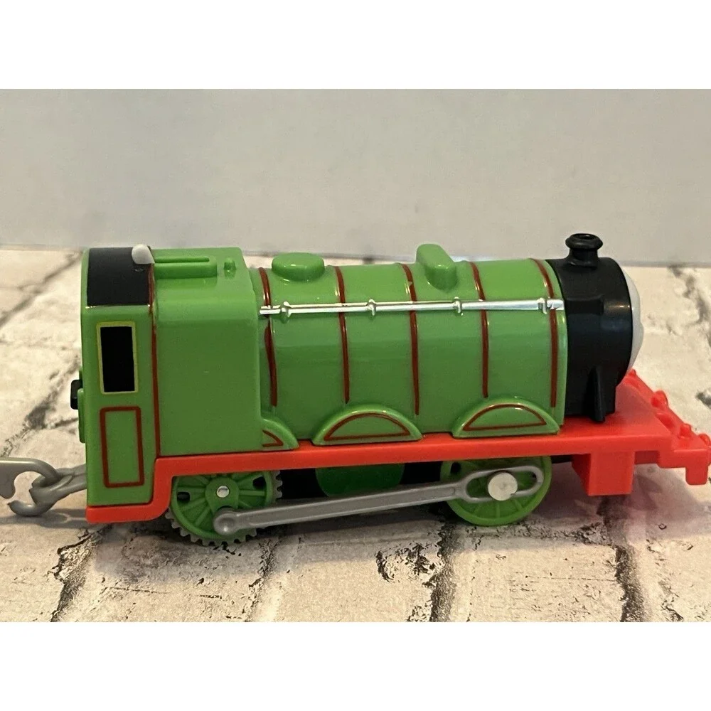 Thomas & Friends Trackmaster Motorized Engine & Tender Henry Working 2013